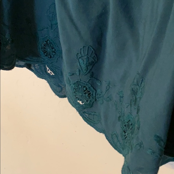 Embroidered Top! - Picture 2 of 2